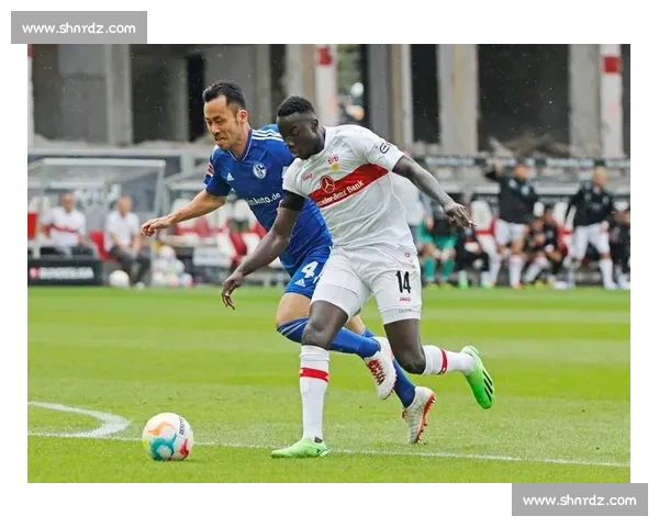 解析德甲足球联赛各队战术风格与精神气质全景图当代竞争格局透视 - 副本 - 副本