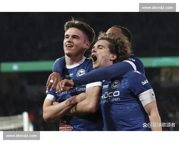 德甲劲旅风格解析与各队战术特色全面盘点 德甲劲旅风格解析与各队战术特色全面盘点