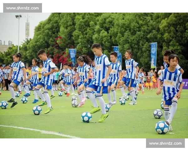 足球赛事稳定直播平台打造全方位高清体验助力球迷畅享精彩赛事 - 副本 (4) - 副本